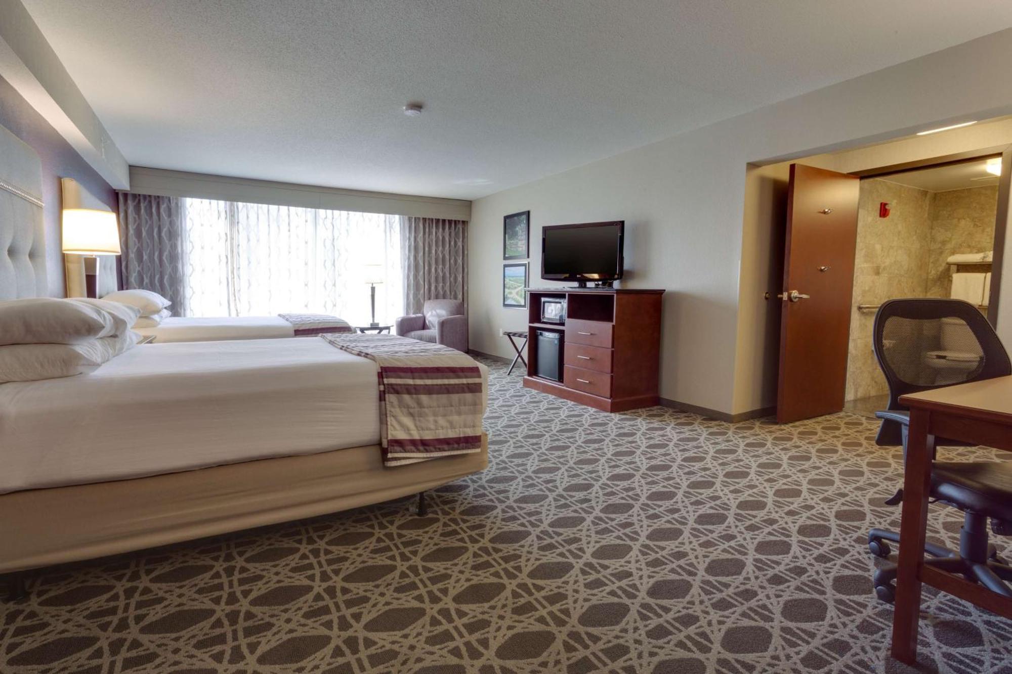 Drury Inn & Suites Силвър Спринг Екстериор снимка