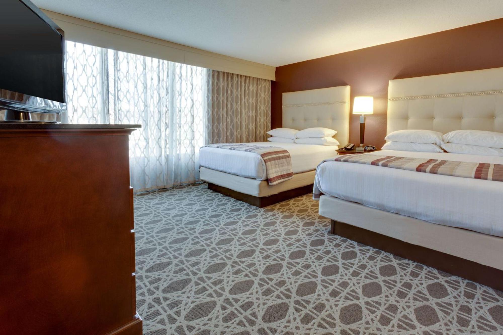 Drury Inn & Suites Силвър Спринг Екстериор снимка