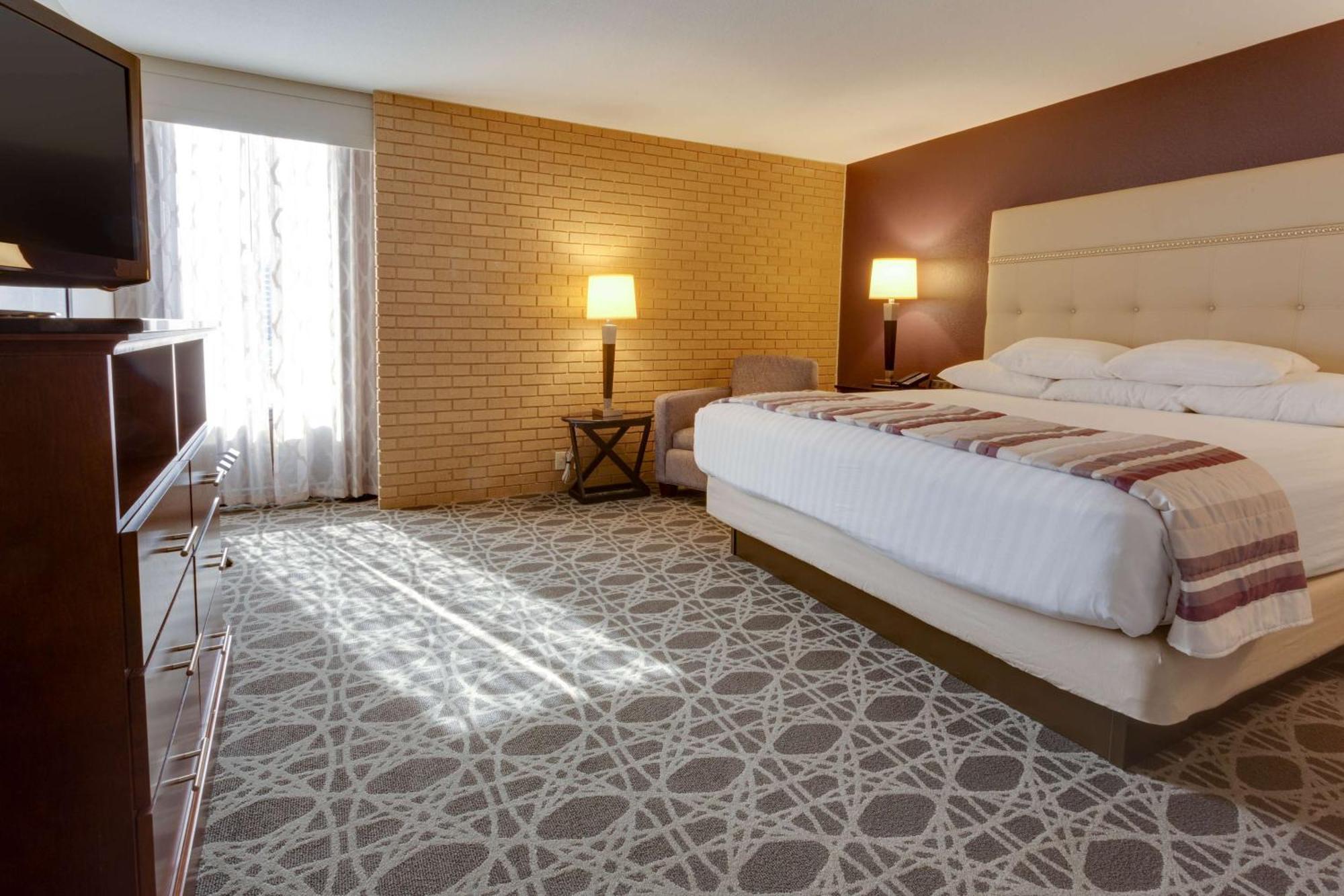 Drury Inn & Suites Силвър Спринг Екстериор снимка