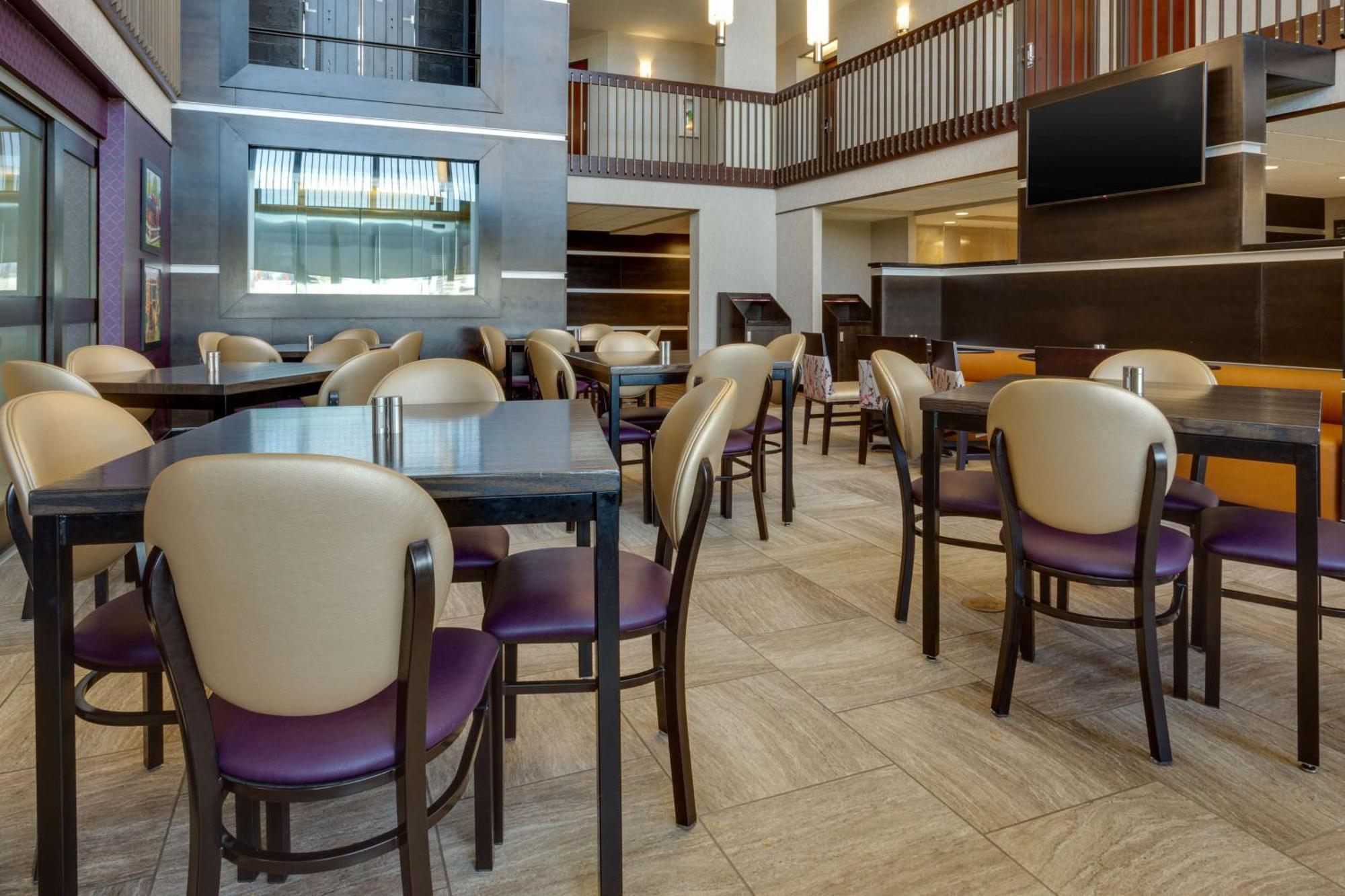 Drury Inn & Suites Силвър Спринг Екстериор снимка